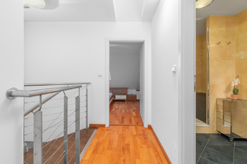 Prodej bytu 3+kk v osobním vlastnictví 107 m², Praha 7 - Holešovice