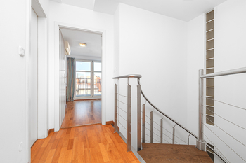 Prodej bytu 3+kk v osobním vlastnictví 107 m², Praha 7 - Holešovice