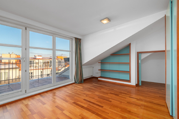 Prodej bytu 3+kk v osobním vlastnictví 107 m², Praha 7 - Holešovice