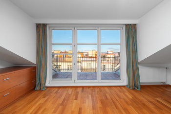 Prodej bytu 3+kk v osobním vlastnictví 107 m², Praha 7 - Holešovice