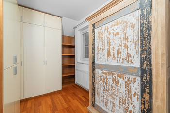 Prodej bytu 3+kk v osobním vlastnictví 107 m², Praha 7 - Holešovice