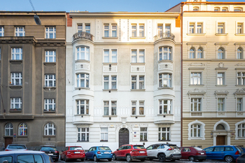 Prodej bytu 3+kk v osobním vlastnictví 107 m², Praha 7 - Holešovice