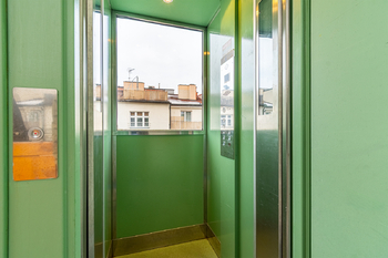 Prodej bytu 3+kk v osobním vlastnictví 107 m², Praha 7 - Holešovice