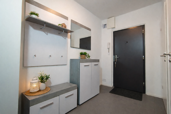 Předsíň - Pronájem bytu 2+kk v osobním vlastnictví 42 m², Praha 5 - Stodůlky