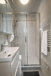 Koupelna - Pronájem bytu 2+kk v osobním vlastnictví 42 m², Praha 5 - Stodůlky