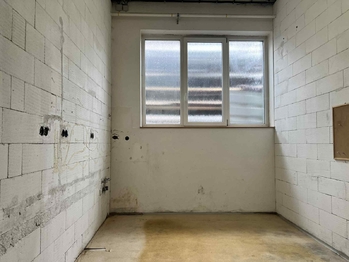 Pronájem výrobních prostor 454 m², Měřín