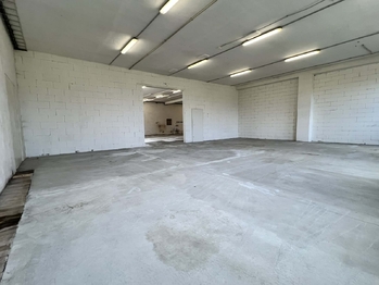 Pronájem výrobních prostor 454 m², Měřín