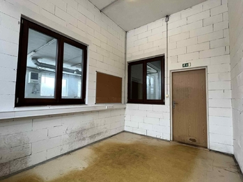 Pronájem výrobních prostor 454 m², Měřín