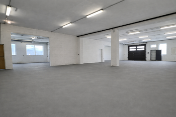 Pronájem výrobních prostor 454 m², Měřín