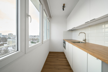 Prodej bytu 1+kk v osobním vlastnictví 28 m², Hradec Králové