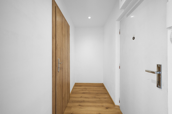 Prodej bytu 1+kk v osobním vlastnictví 28 m², Hradec Králové