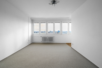 Prodej bytu 1+kk v osobním vlastnictví 28 m², Hradec Králové