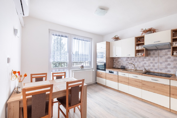 Prodej domu 174 m², Štítary