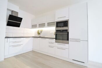 Kuchyňský kout - Pronájem bytu 2+kk v osobním vlastnictví 70 m², Praha 4 - Modřany