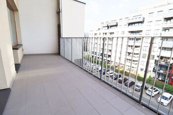 Terasa - Pronájem bytu 2+kk v osobním vlastnictví 70 m², Praha 4 - Modřany