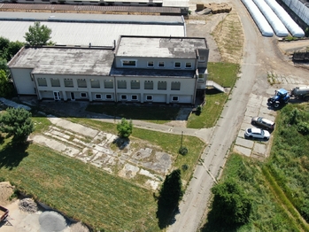 Prodej výrobních prostor 1500 m², Uherčice