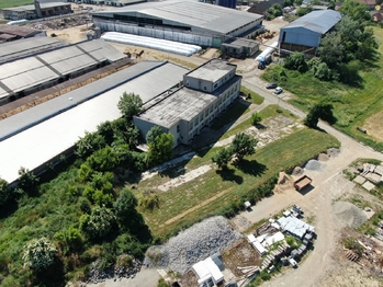 Prodej výrobních prostor 1500 m², Uherčice