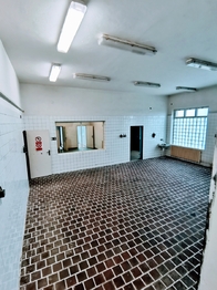 Prodej výrobních prostor 1500 m², Uherčice