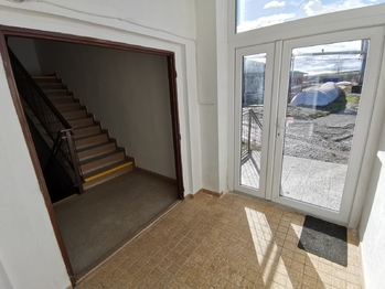 Prodej výrobních prostor 1500 m², Uherčice