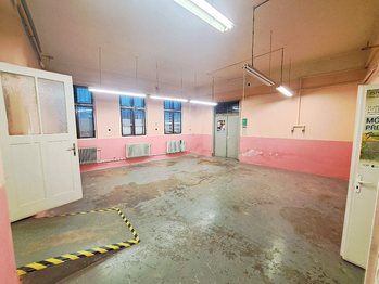 Pronájem skladovacích prostor 185 m², Železný Brod