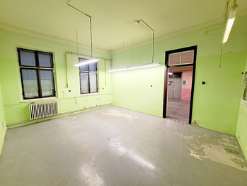 Pronájem skladovacích prostor 185 m², Železný Brod