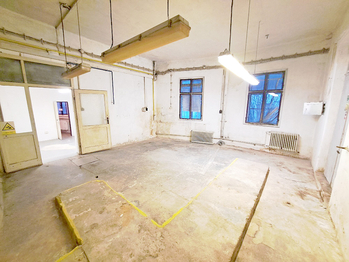 Pronájem skladovacích prostor 185 m², Železný Brod