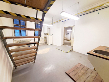 Pronájem skladovacích prostor 185 m², Železný Brod