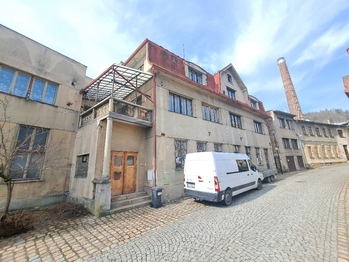 Pronájem skladovacích prostor 185 m², Železný Brod