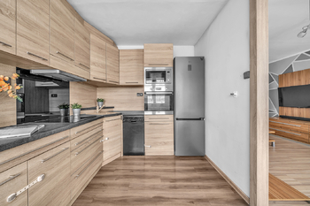 Prodej bytu 3+1 v osobním vlastnictví 78 m², Praha 9 - Střížkov