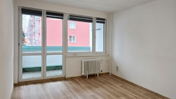 Pokoj s balkonem - Pronájem bytu 2+1 v osobním vlastnictví 58 m², Přerov