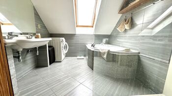 Pronájem bytu 5+kk v osobním vlastnictví 142 m², Černá Hora