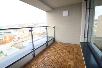 Lodžie - Pronájem bytu 2+kk v osobním vlastnictví 64 m², Praha 9 - Vysočany