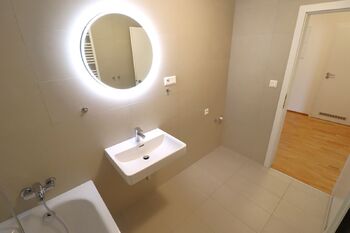 Pronájem bytu 2+kk v osobním vlastnictví 64 m², Praha 9 - Vysočany