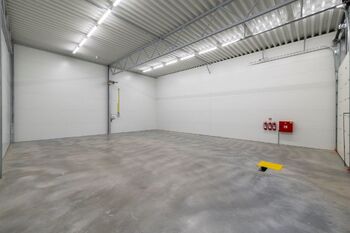 Pronájem skladovacích prostor 180 m², Červený Újezd