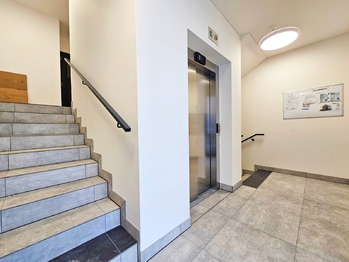 Prodej bytu 2+kk v osobním vlastnictví 51 m², Kladno