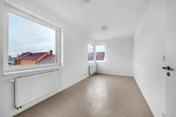 Pronájem bytu 4+1 v osobním vlastnictví 117 m², Luštěnice