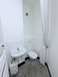 Pronájem obchodních prostor 19 m², Praha 6 - Střešovice