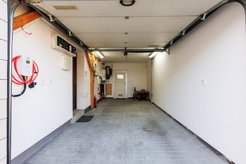 Pronájem domu 240 m², Praha 9 - Hostavice