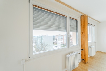 předokenní rolety v el. ovládáním - Pronájem bytu 3+1 v osobním vlastnictví 68 m², Kladno