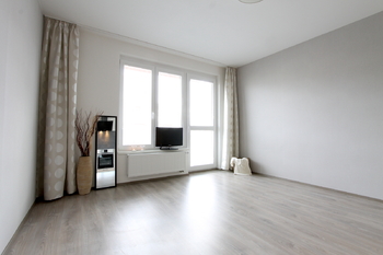 Prodej bytu 1+kk v osobním vlastnictví 36 m², Praha 9 - Čakovice