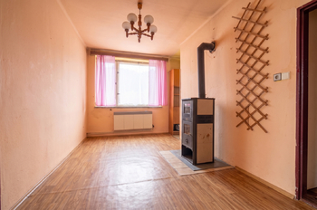 Prodej bytu 3+1 v osobním vlastnictví 63 m², Chotěvice