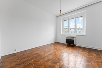 Prodej bytu 2+kk v osobním vlastnictví 45 m², Praha 6 - Bubeneč