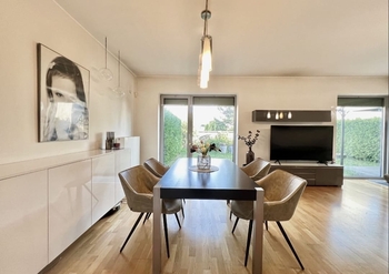 jídelní stůl - Prodej domu 152 m², Unhošť