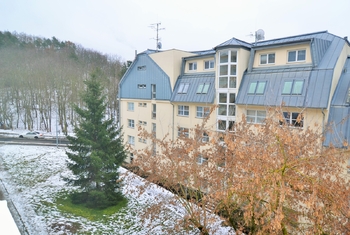 výhled z oken - Prodej bytu 2+kk v osobním vlastnictví 42 m², Praha 5 - Motol