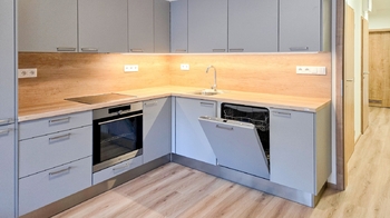 Kuchyně s vestavnými spotřebiči - Pronájem bytu 4+kk v osobním vlastnictví 170 m², Brno