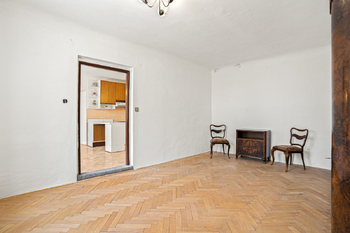 Pokoj 19 m² - Prodej bytu 4+1 v osobním vlastnictví 118 m², Praha 1 - Malá Strana