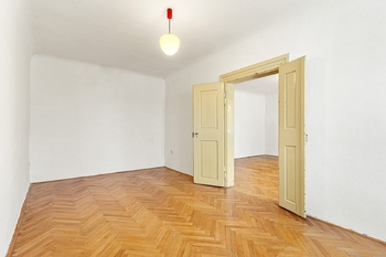 Pokoj 15 m² - Prodej bytu 4+1 v osobním vlastnictví 118 m², Praha 1 - Malá Strana