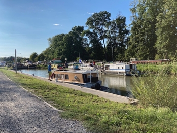 Prodej pozemku 414 m², Vnorovy