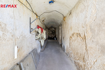 Prodej obchodních prostor 129 m², Milín