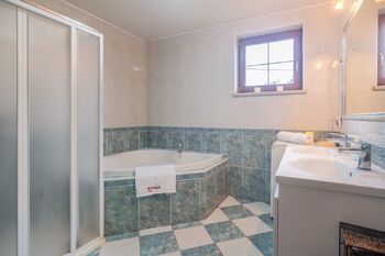 Prodej domu 198 m², Tvrdonice